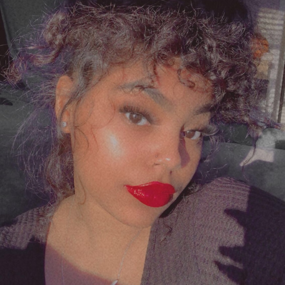 Meet your Posher, Yos